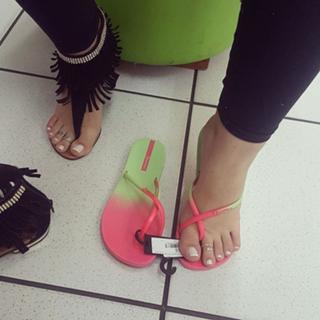 Princesa Kinder feet photo 1