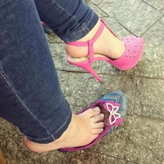 Princesa Kinder feet photo 3