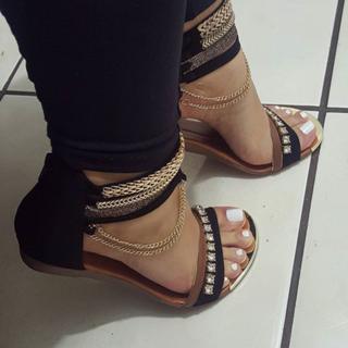 Princesa Kinder feet photo 16