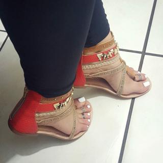 Princesa Kinder feet photo 11