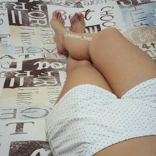 Princesa Kinder feet photo 9