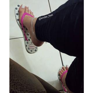 Princesa Kinder feet photo 11