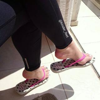 Princesa Kinder feet photo 6