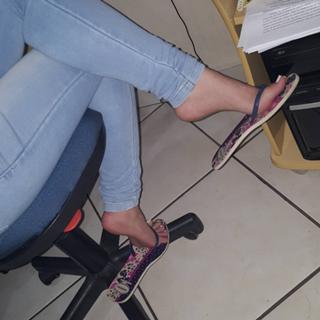 Princesa Kinder feet photo 5