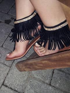 Princesa Kinder feet photo 5