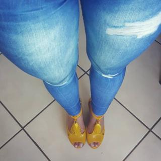 Princesa Kinder feet photo 1