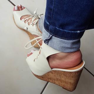 Princesa Kinder feet photo 18
