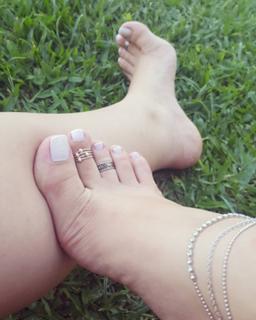 Princesa Kinder feet photo 9