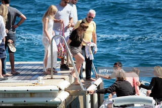 Princess Beatrice feet photo 11