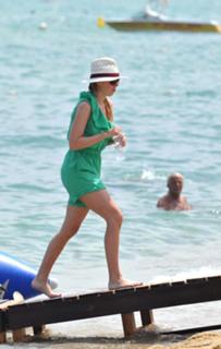 Princess Beatrice feet photo 6
