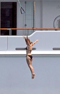 Princess Beatrice feet photo 3