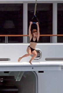 Princess Beatrice feet photo 20