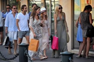 Princess Beatrice feet photo 16