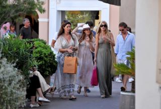 Princess Beatrice feet photo 15