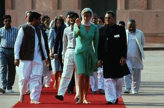 Princess Diana feet photo thumbnail