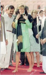 Princess Diana feet photo thumbnail