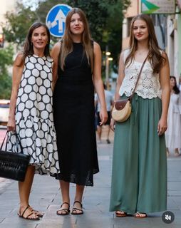 Princess Leonor feet photo 12