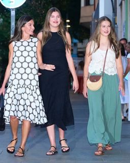 Princess Leonor feet photo 8
