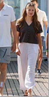 Princess Leonor feet photo 6