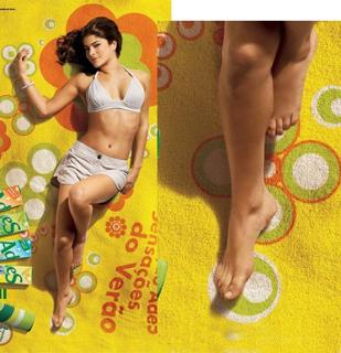 Priscila Fantin feet photo thumbnail