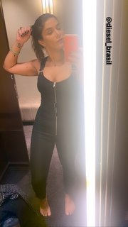 Priscila Fantin feet photo thumbnail