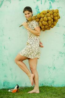 Priscila Fantin feet photo thumbnail