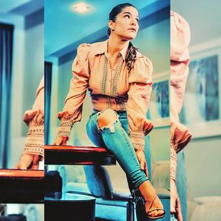 Priscila Fantin feet photo thumbnail