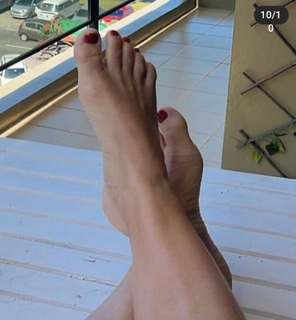 Priscila Fantin feet photo thumbnail