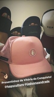 Priscila Fantin feet photo thumbnail