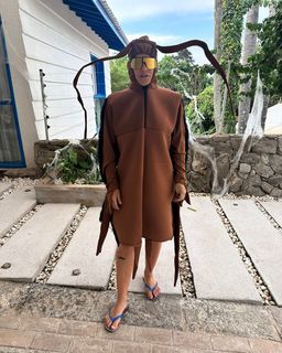 Priscila Fantin feet photo thumbnail