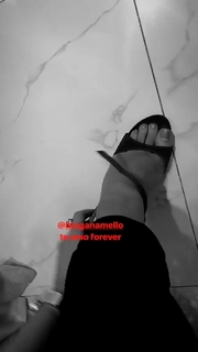 Priscilla Alcântara feet photo thumbnail