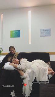 Priscilla Alcântara feet photo thumbnail