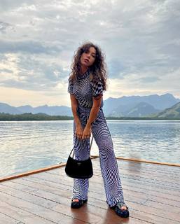 Priscilla Alcântara feet photo thumbnail