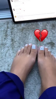 Priscilla Alcântara feet photo thumbnail