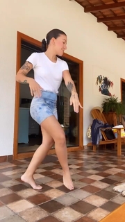 Priscilla Alcântara feet photo thumbnail