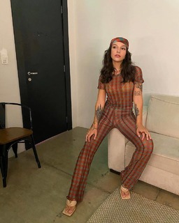 Priscilla Alcântara feet photo thumbnail