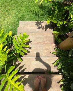 Priscilla Alcântara feet photo thumbnail