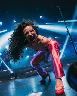 Priscilla Alcântara feet photo thumbnail