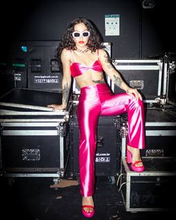 Priscilla Alcântara feet photo thumbnail