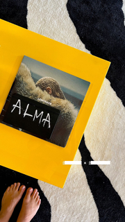 Priscilla Alcântara feet photo thumbnail