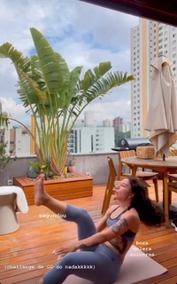 Priscilla Alcântara feet photo thumbnail