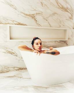 Priscilla Alcântara feet photo thumbnail