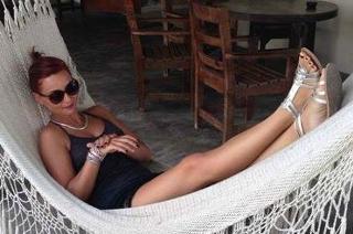 Priscilla Betti feet photo thumbnail