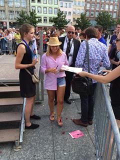 Priscilla Betti feet photo thumbnail