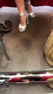 Priscilla Betti feet photo thumbnail