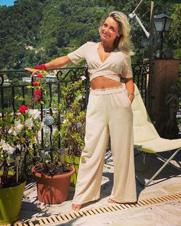 Priscilla Betti feet photo thumbnail