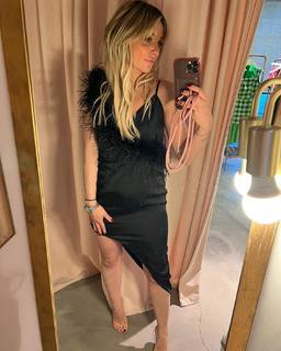 Priscilla Betti feet photo thumbnail