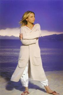 Priscilla Betti feet photo thumbnail