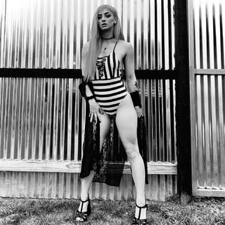 Priscilla Kelly feet photo thumbnail