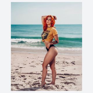 Priscilla Kelly feet photo thumbnail